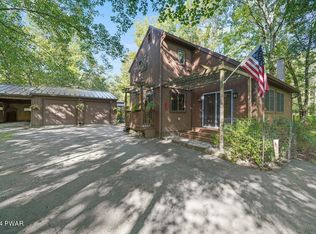 127 Hebula Rd, Milford, PA 18337