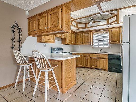 5th image of 4608 S Melrose Ln