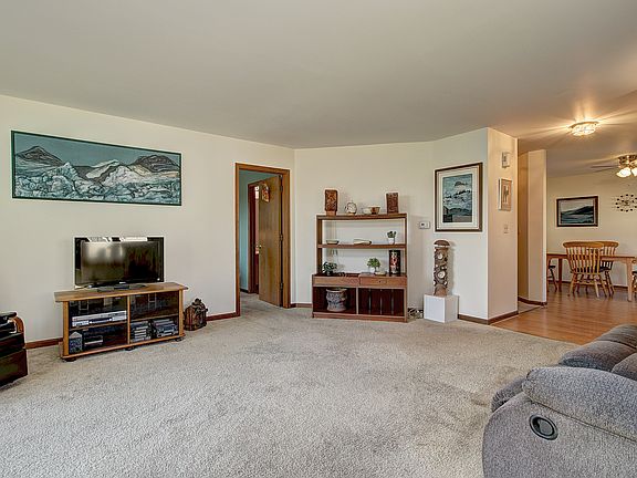 4th image of 20829 W Peppertree Ct