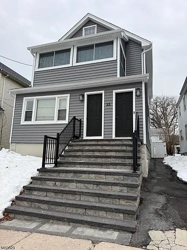 35 Mountainview St Photo 1