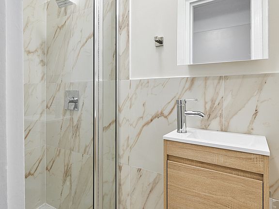 4th image of 120 Riverside Dr APT 8G