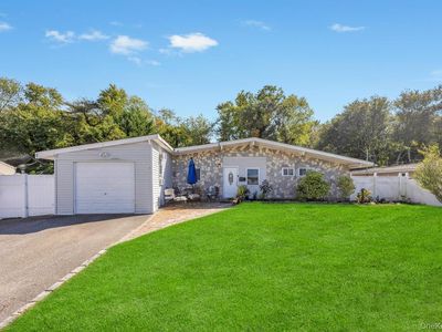 42 Richmond Street, Islip, NY, 11751
