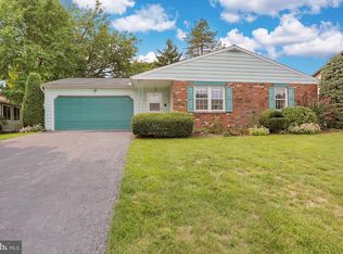 806 Carman Dr, Wyomissing, PA