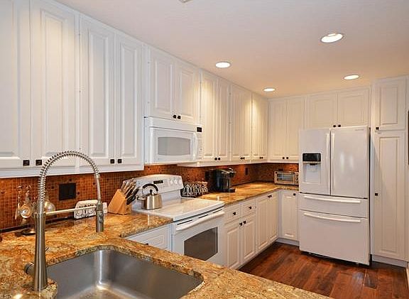 4th image of 28471 Villagewalk Blvd