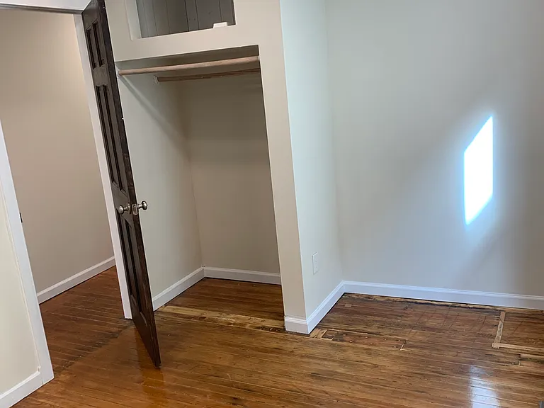 499 Morris St #1 — Photo 8