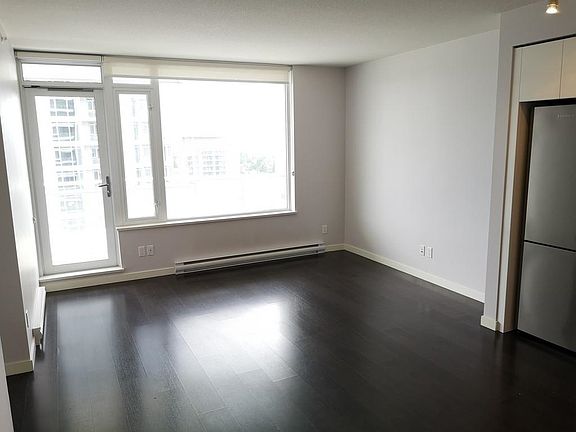 5th image of 6333 Silver Ave #1803