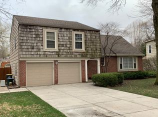 8949 Outlook Dr, Overland Park, KS 66207