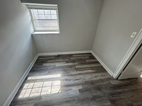 5th image of 3302 Kenilworth Ave #106
