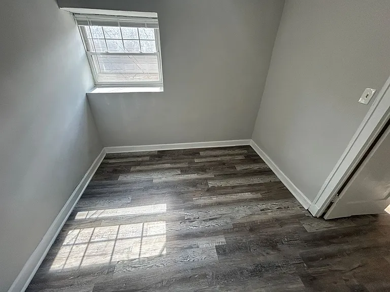 3302 Kenilworth Ave — Photo 6