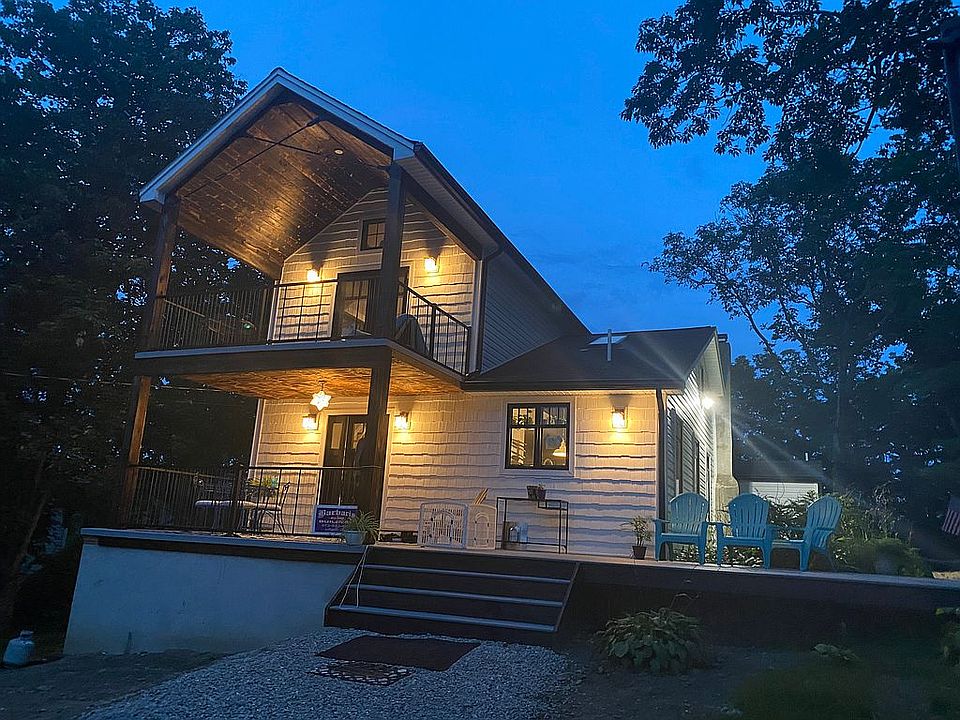 2nd image of 603 Lakeshore Dr
