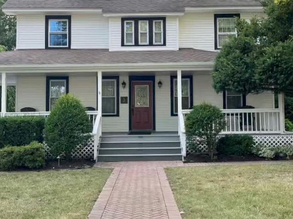 5 Maplewood Rd APT 2