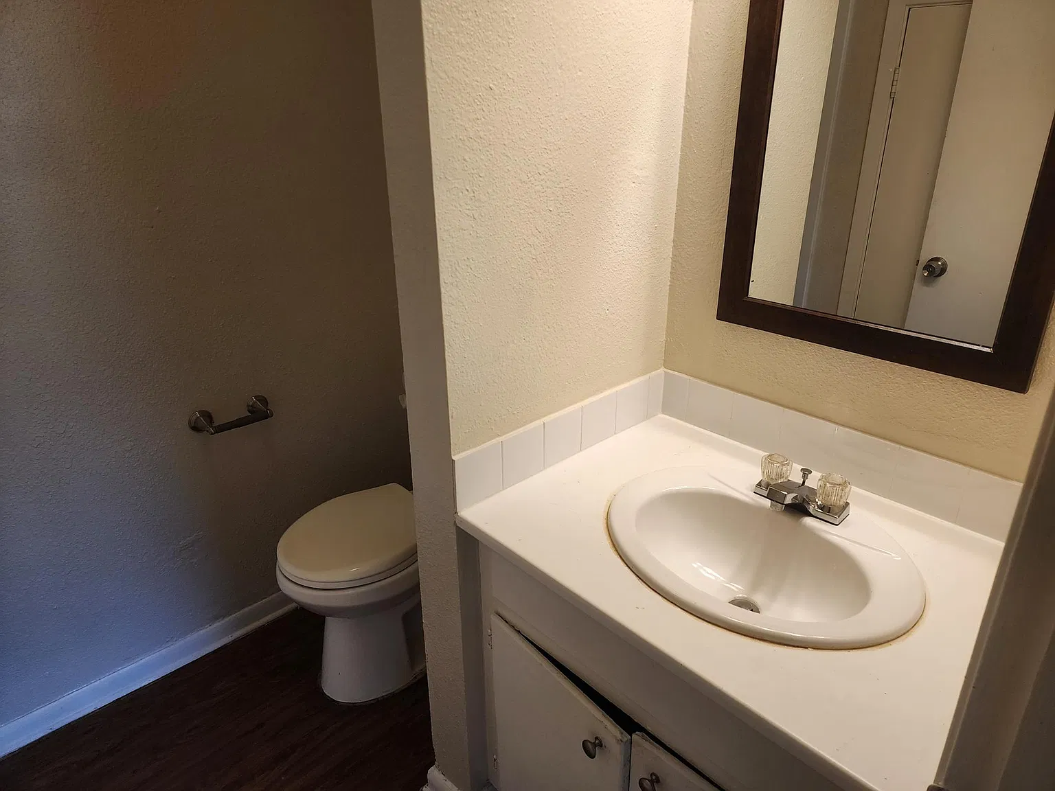 2305 Mission Hill Dr — Photo 3