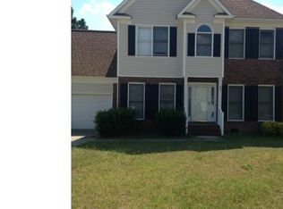 437 Silver Oaks Dr, Fayetteville, NC 28311