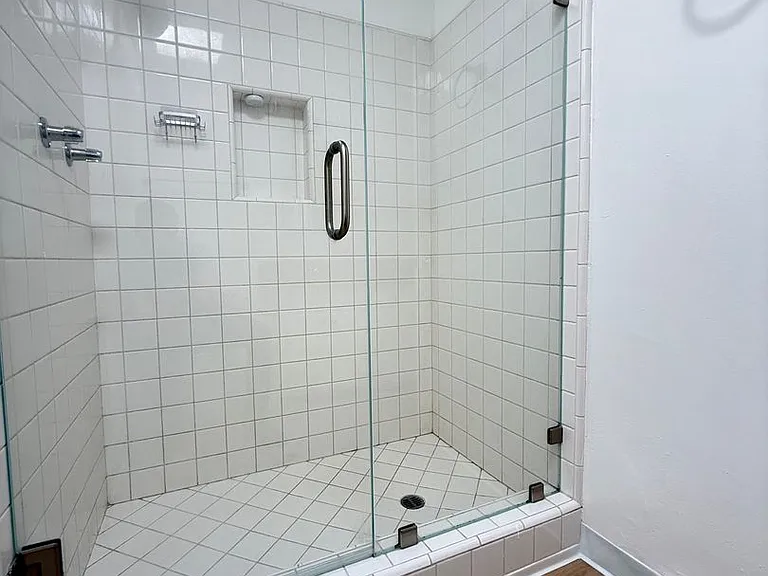 1031 N Ogden Dr — Photo 16