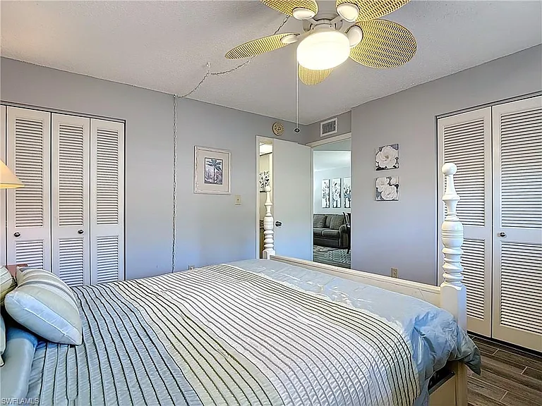 200 Turtle Lake Ct #109 — Photo 23