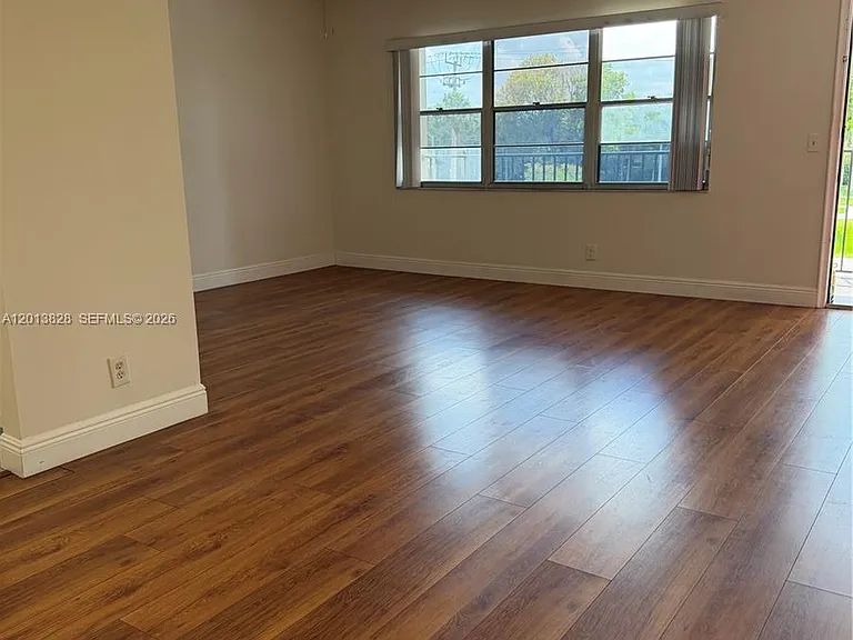 1551 SW 135th Ter #311G — Photo 5