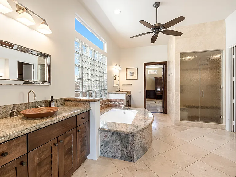 Master Suite Bathroom