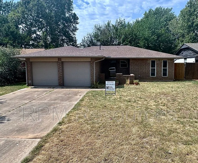 405 Meadow Lake Dr