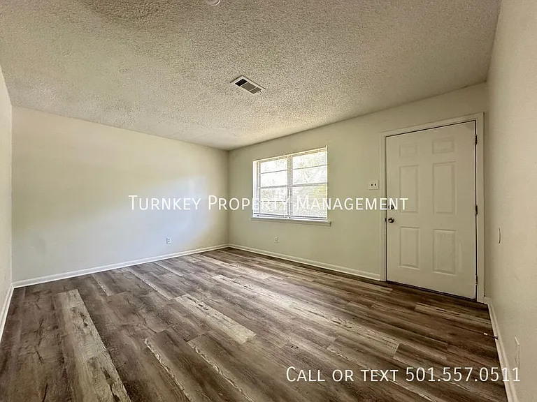 4112 Elam St — Photo 8