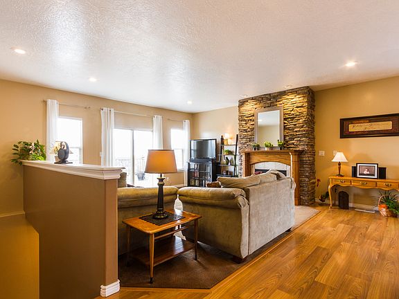 5th image of 383 W Sweet Corn Dr