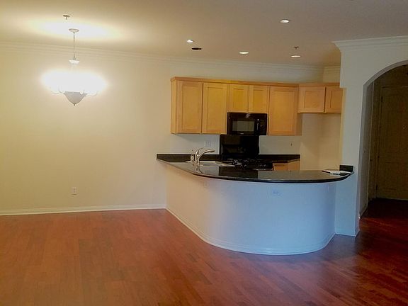 Bar area / kitchen
