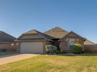 11728 SW 20th St, Yukon, OK 73099