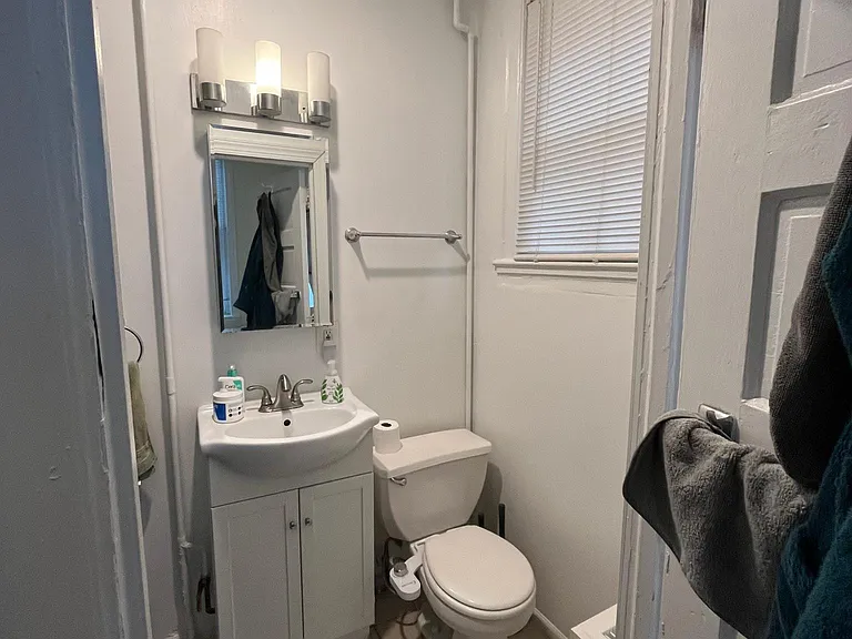 1809 Pine St #2R — Photo 6