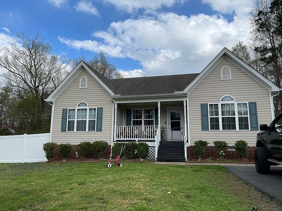 1st image of 319 Forest Ave