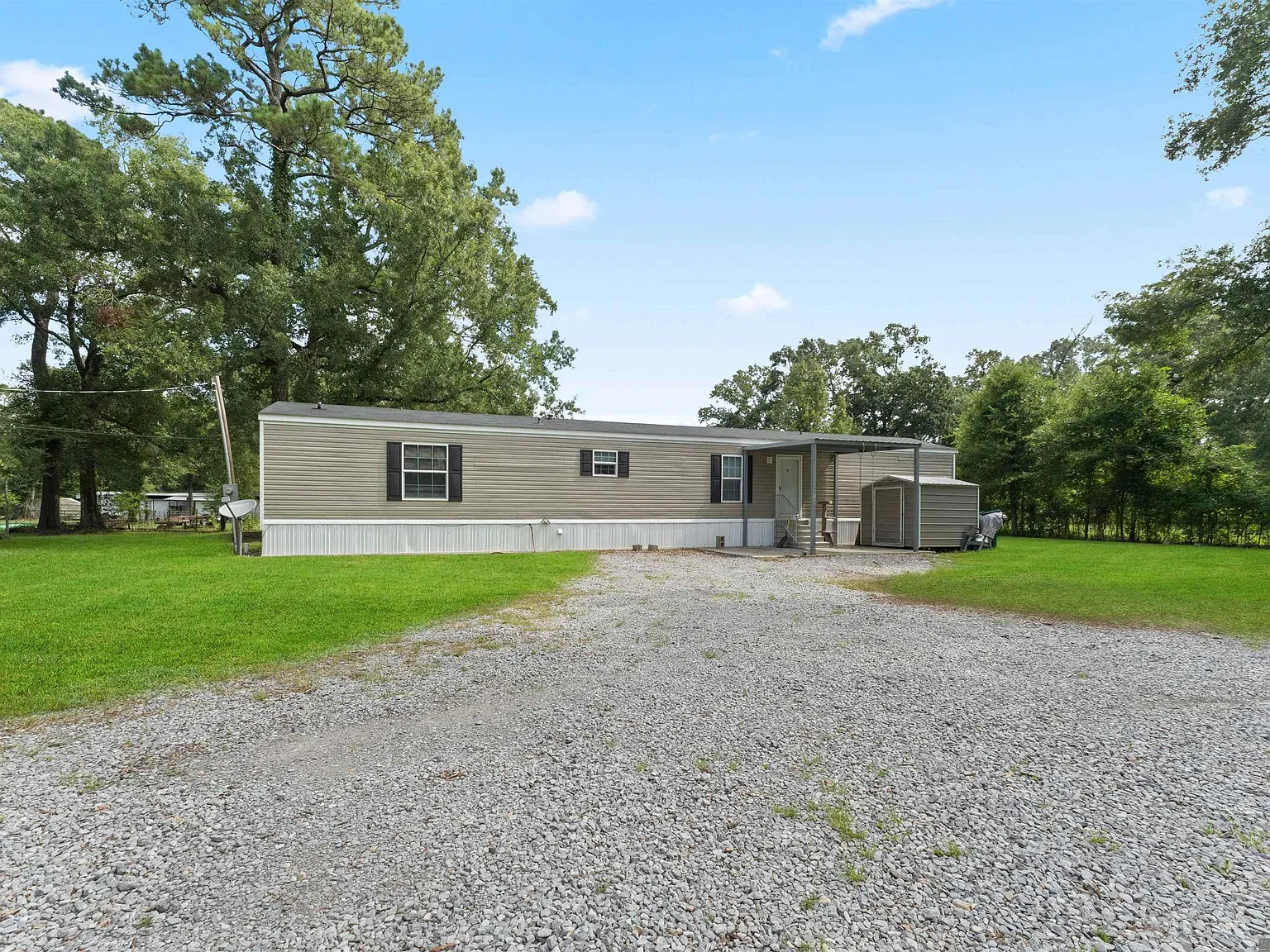 3 bed, 1280 sqft, $1,700 — Photo 1