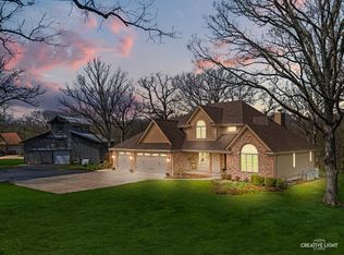 10045 N Bell Rd, Minooka, IL 60447