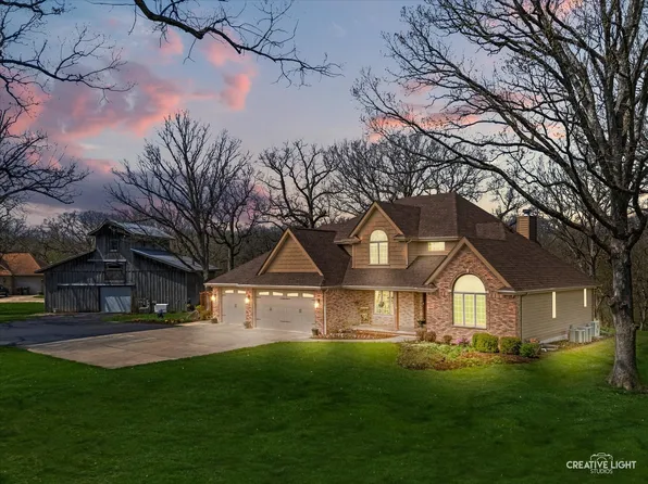 10045 N Bell Rd, Minooka, IL 60447
