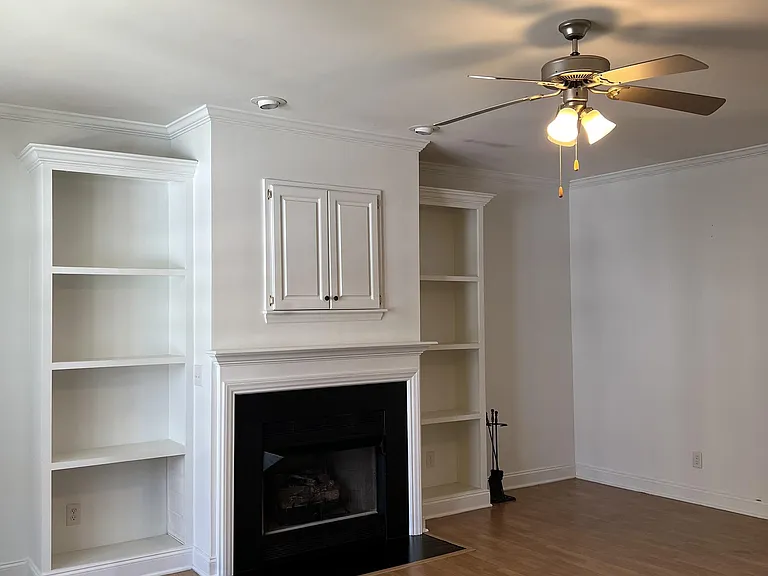 4451 Baylor St — Photo 5