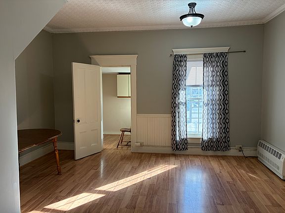 3rd image of 81 Main St APT 2