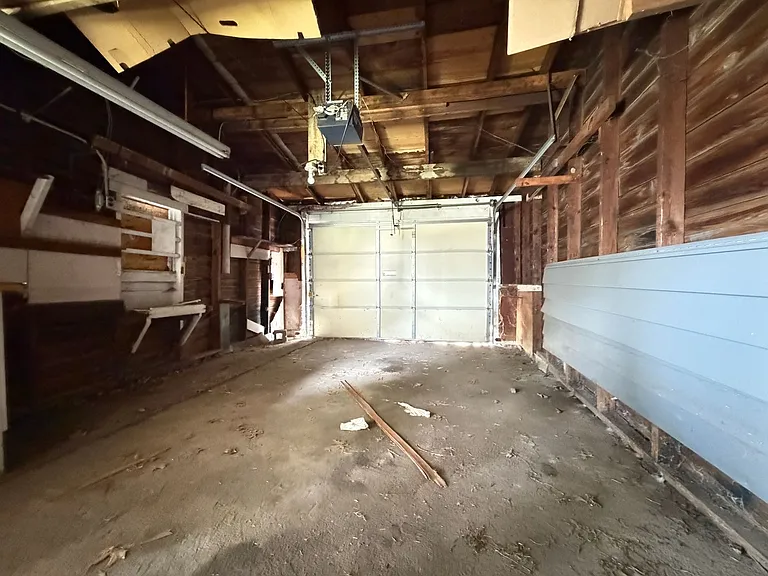 554 Camden Ave — Photo 13