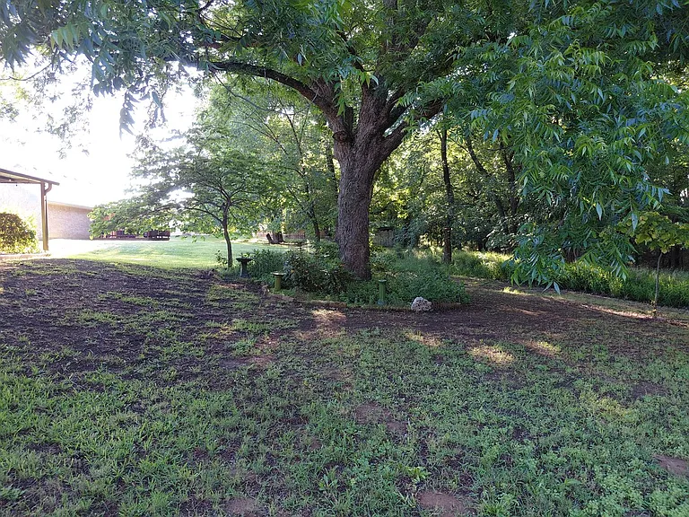 3725 Greenwood Rd — Photo 35