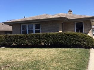 1822 Clement St, Crest Hill, IL 60403