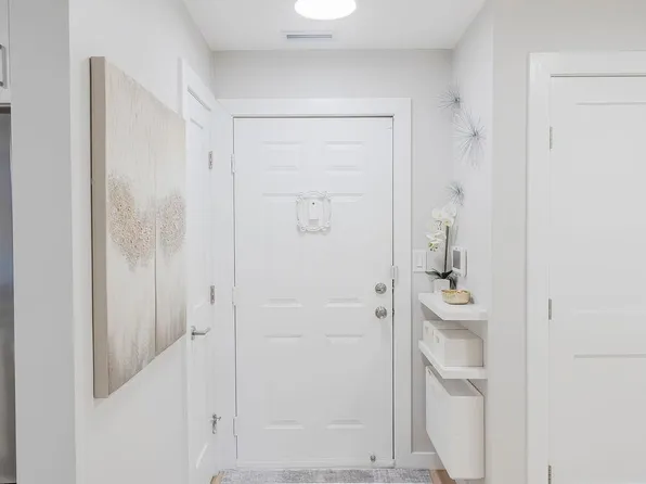 26 Avenue At Port Imperial image 19 of 38