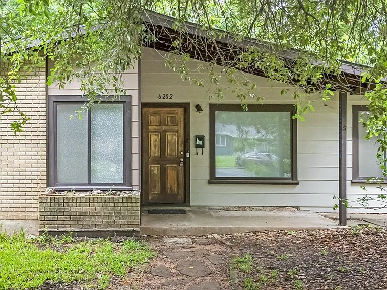6202 Peggy St — Photo 15