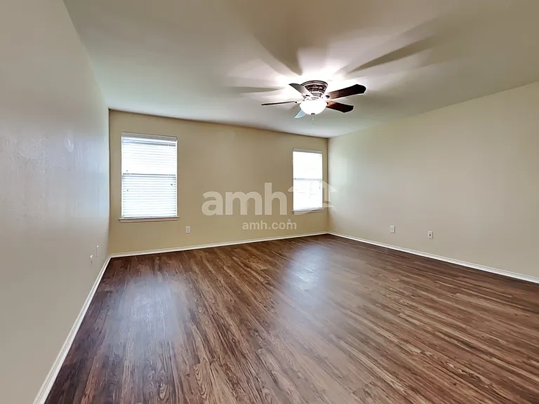 10305 Fossil Valley Dr — Photo 8