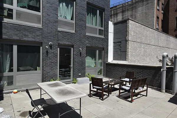 Rented by REAL New York | media 7