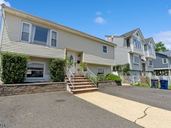 52 Atlantic St