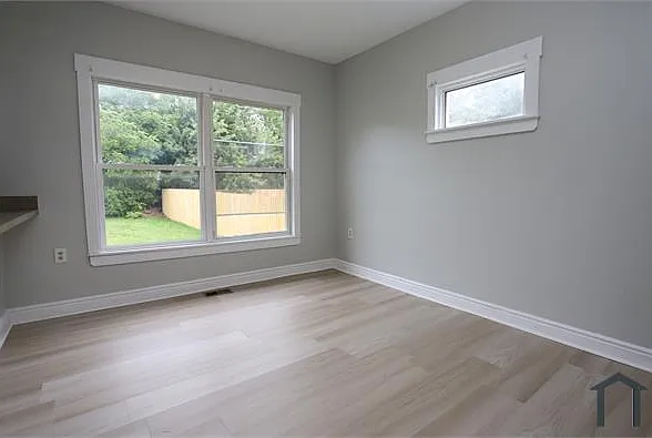 3 bed, $1,500 — Photo 3
