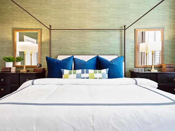 151 Wentworth St APT 2B, Charleston, SC 29401