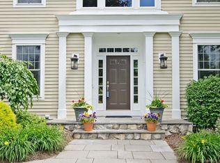 28 Hunting Ridge Dr, Simsbury, CT 06070