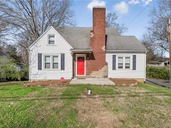 401 S Salisbury St, Mocksville, NC 27028