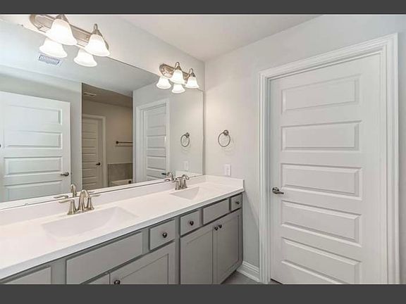 5th image of 425 Aurora Creek Ln