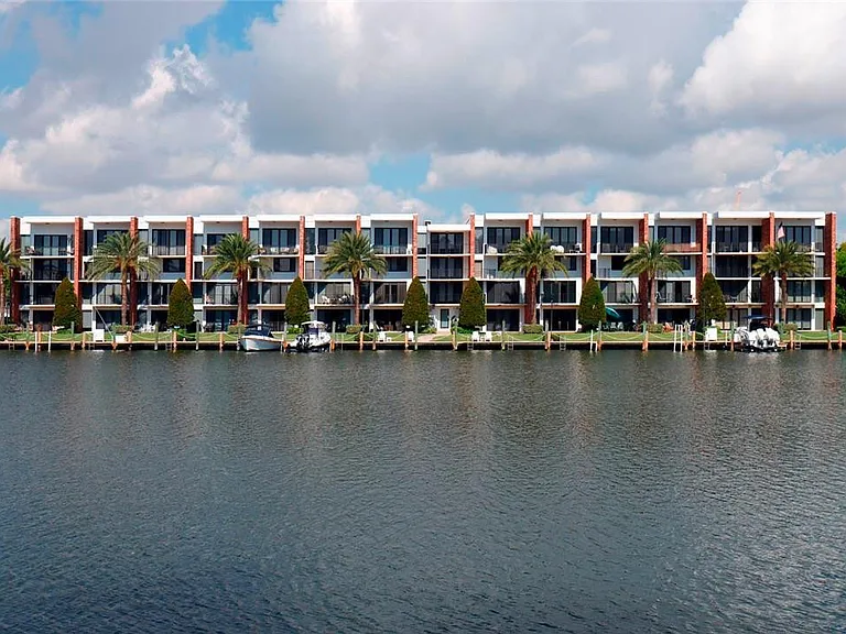 1800 S Ocean Dr #407 — Photo 3