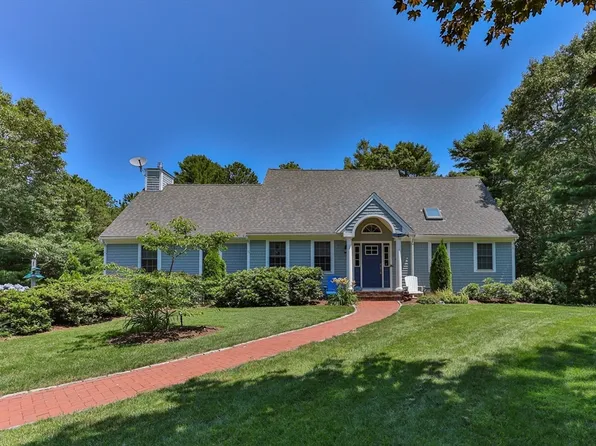 27 Way, Mashpee, MA 02649
