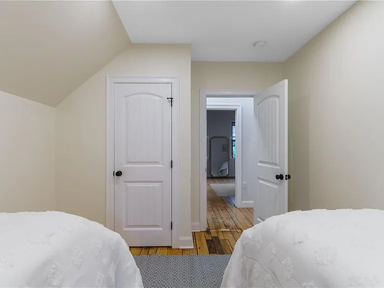11 Sunshine Ct — Photo 17
