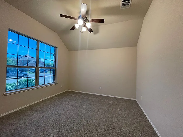 2120 Blakely Ct — Photo 47
